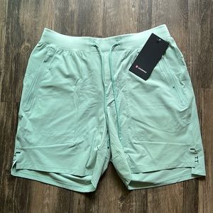 NWT Men’s Large License to Train Short 7”
